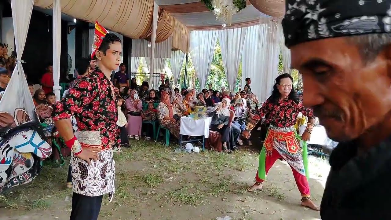 BARONGAN KAKI BLENTUNG MAKAN AYAM GENDING REOG EBEG PUTRA SEKAR SALUYU