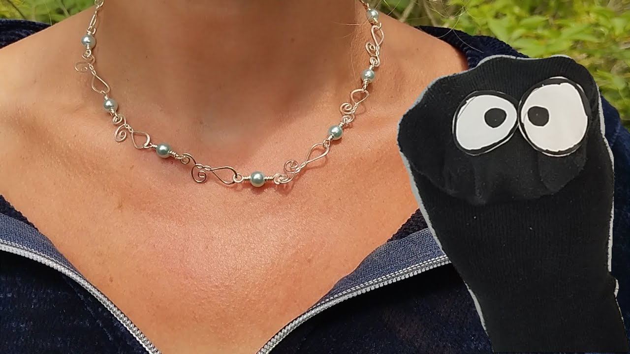 Schmuck selber machen - Kette aus Silberdraht und Perlen, mit dem Drahtelement Dancing Drop
