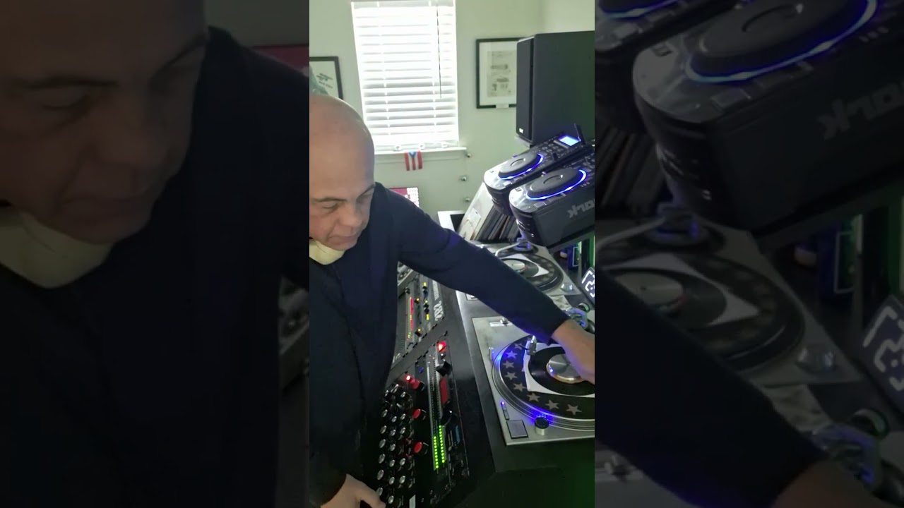 Vinyl Records played. Last mix for 2025. Enjoy.