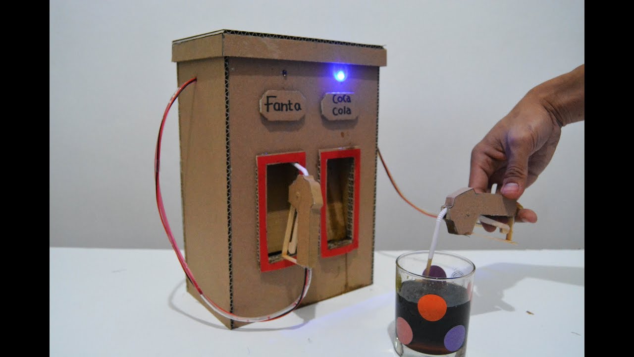 KAYA POM BENSIN MINI!DISPENSER MINUMAN UNIK BERFAEDAH DARI KARDUS