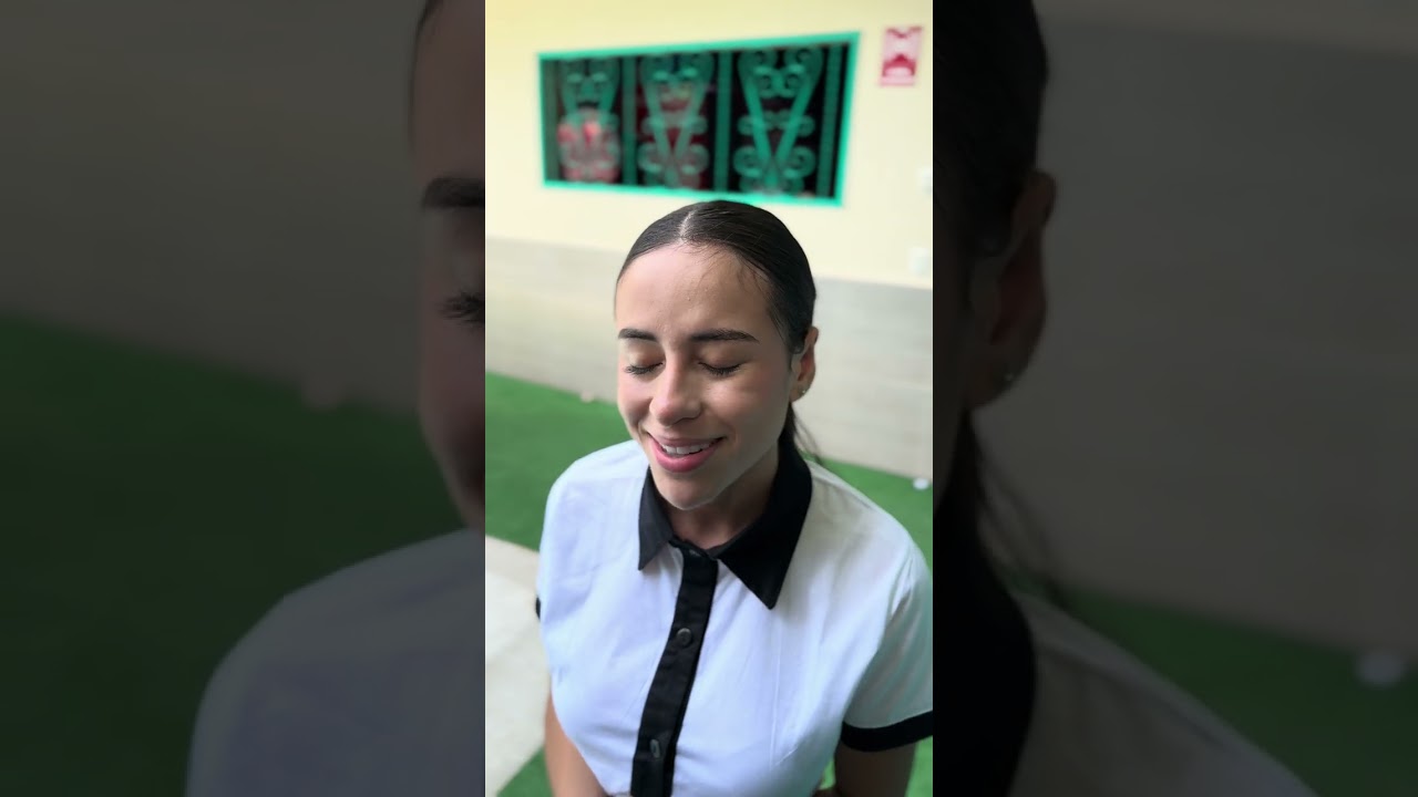 Jefe pone a prueba la bondad de la mesera😱