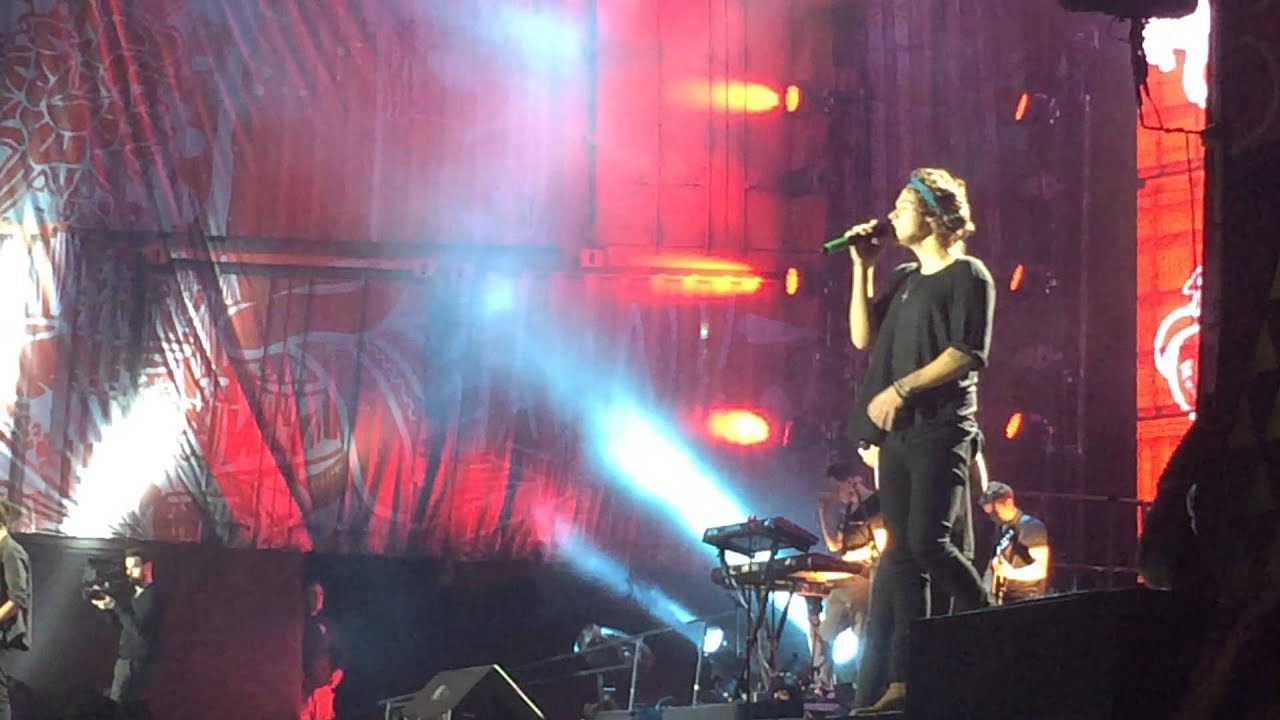 One Direction 6/5 Strong/Better Than Words Montevideo Uruguay.