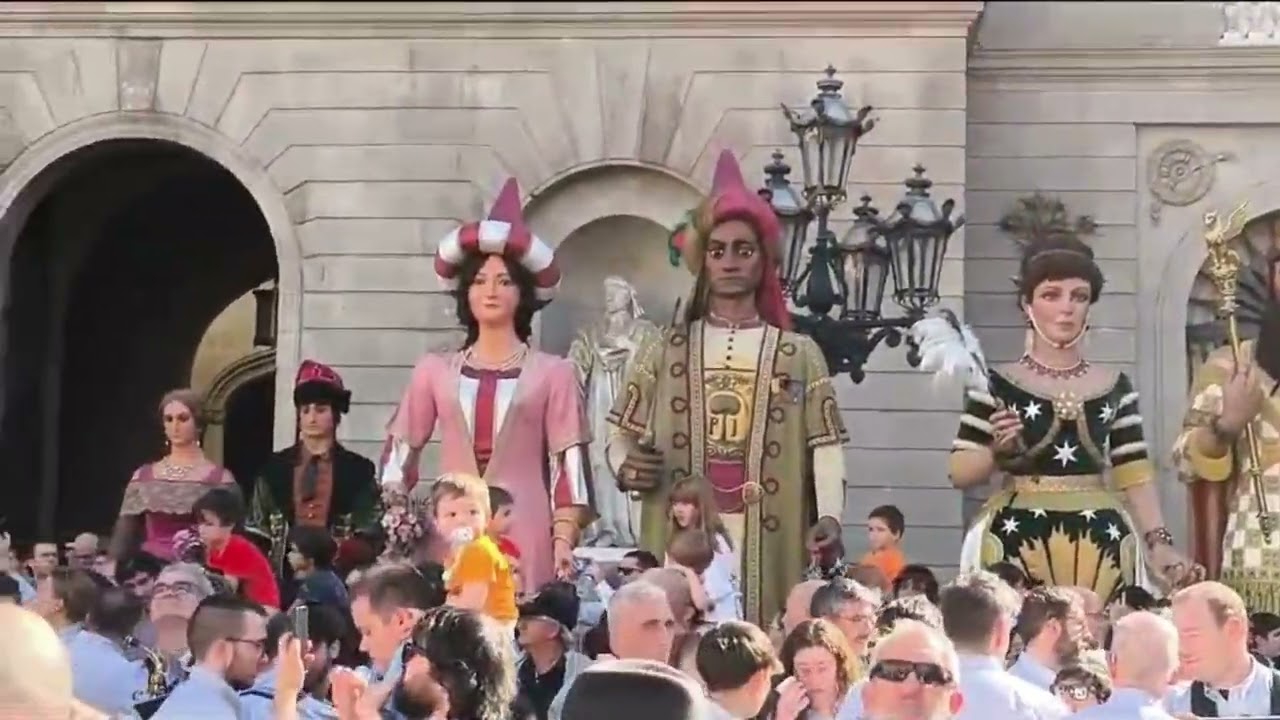 La Colla Gegantera i Grallera de Manlleu a la Trobada de Gegants Centenaris i Històrics 20/10/2024
