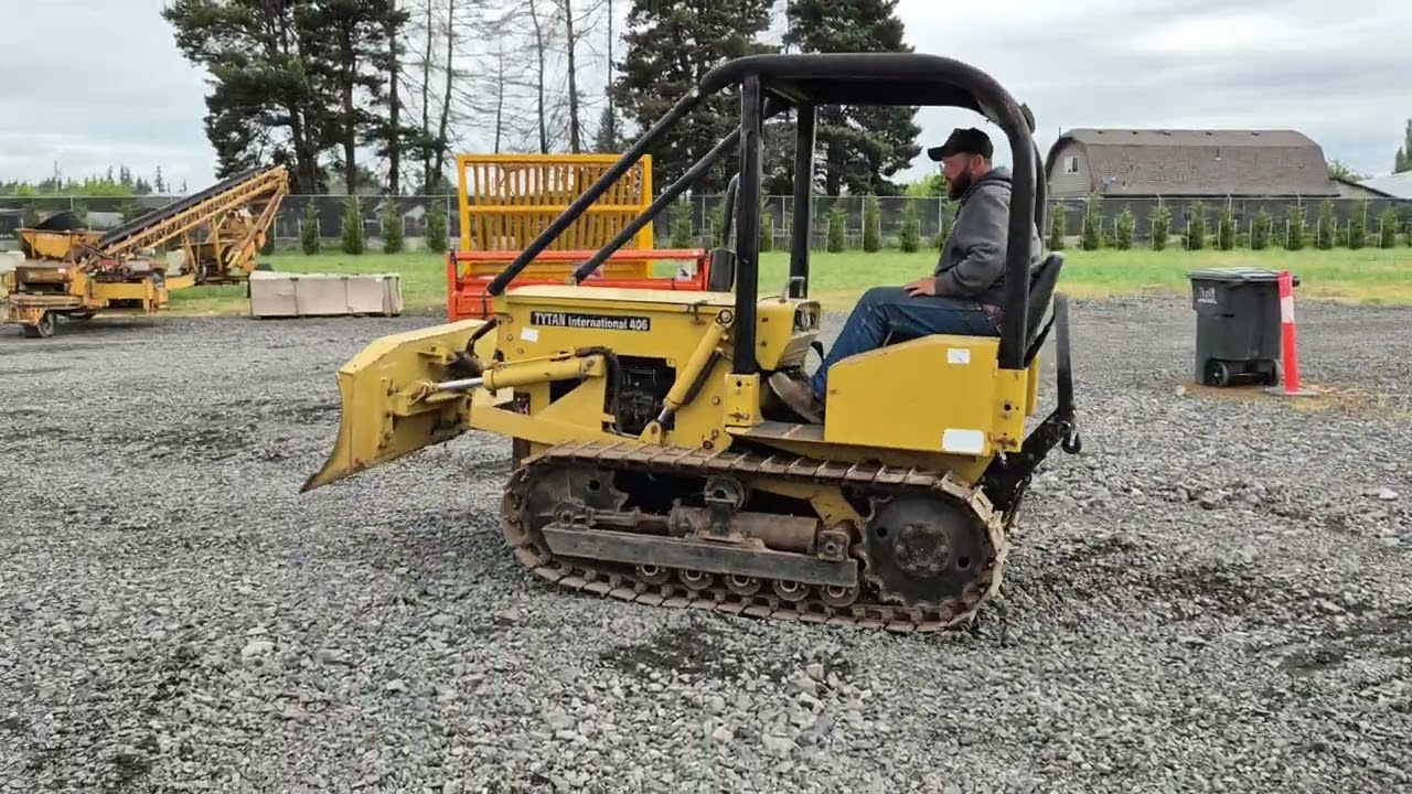 Tytan International 406 Crawler Dozer