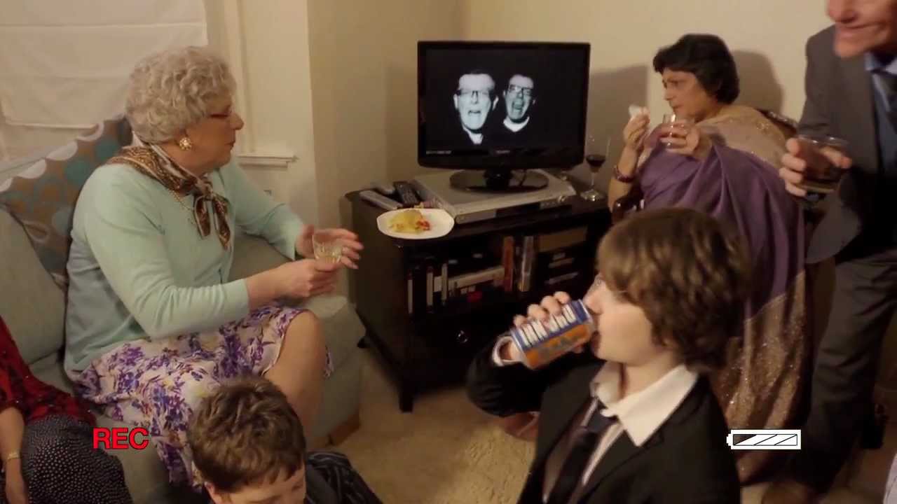 The Proclaimers & Matt Lucas : Spinning Around In The Air