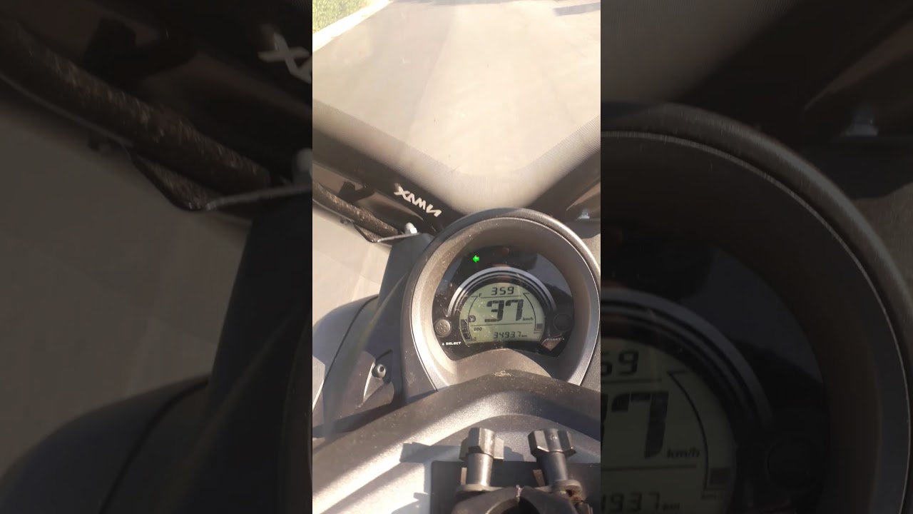 Yamaha Nmax 125 2017 ABS uphill