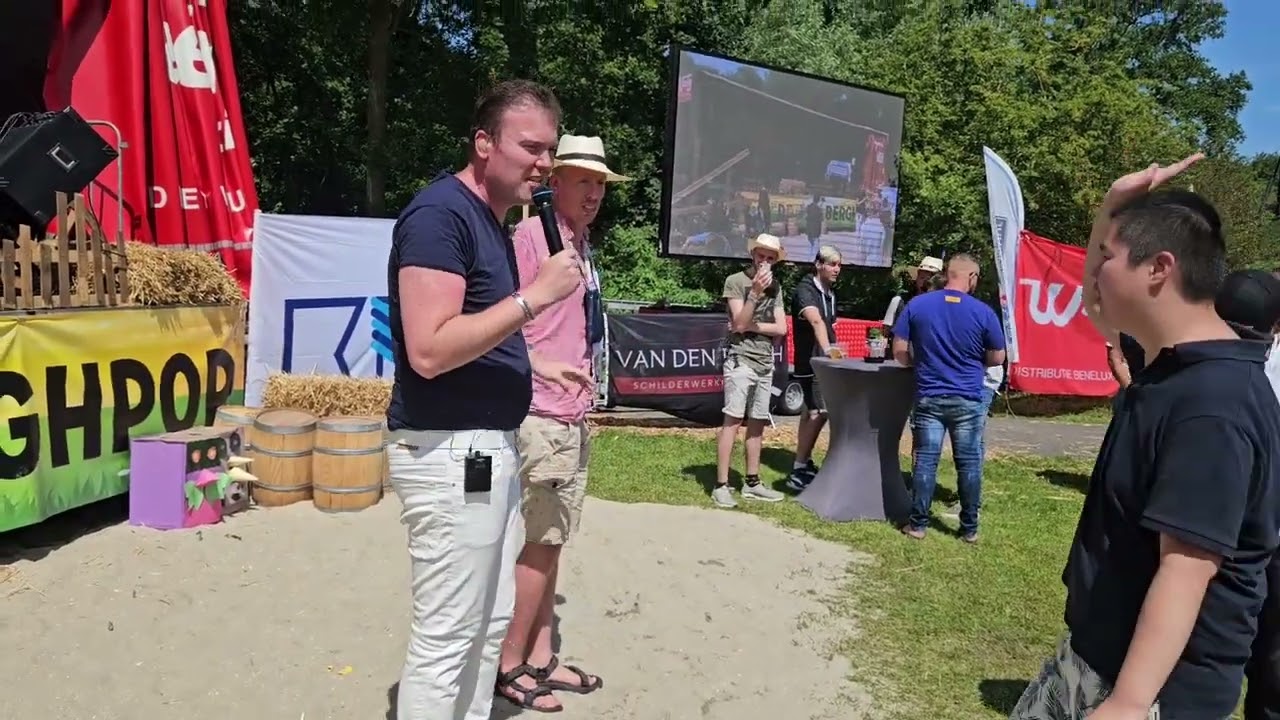 Jeroen van Katwijk - Vlog 54 ( Naar het Festival Berghpop op Woonzorgpark Willem van der Bergh