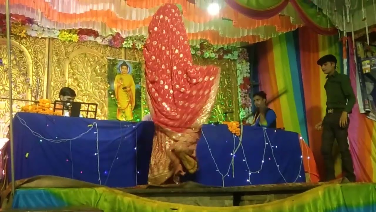 देखिए किस प्रकार से बाबा साहब के सम्मान में एक पत्नी अपने पति को समझती  है। 8528198540