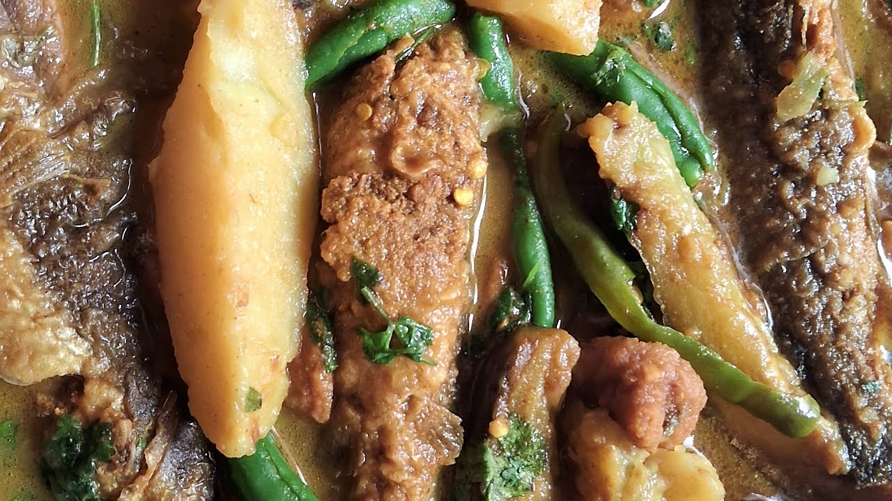 গ্রামবাংলার স্পেশাল টেংরা মাছের ঝোল 🐟 | আলু বড়ি বেগুন দিয়ে সহজ রেসিপি