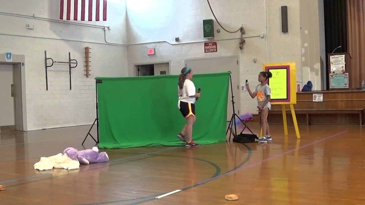 Emma and Mia's Amazing Enlarging Machine: Talent Show 2015