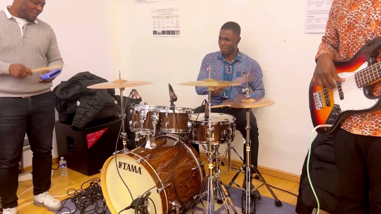 PRAISE JAM!! 🔥🔥 || MINS. DEBBY || SAMDRUM AND CREW #drummer #drums #drumeoofficial #drums #drumroe