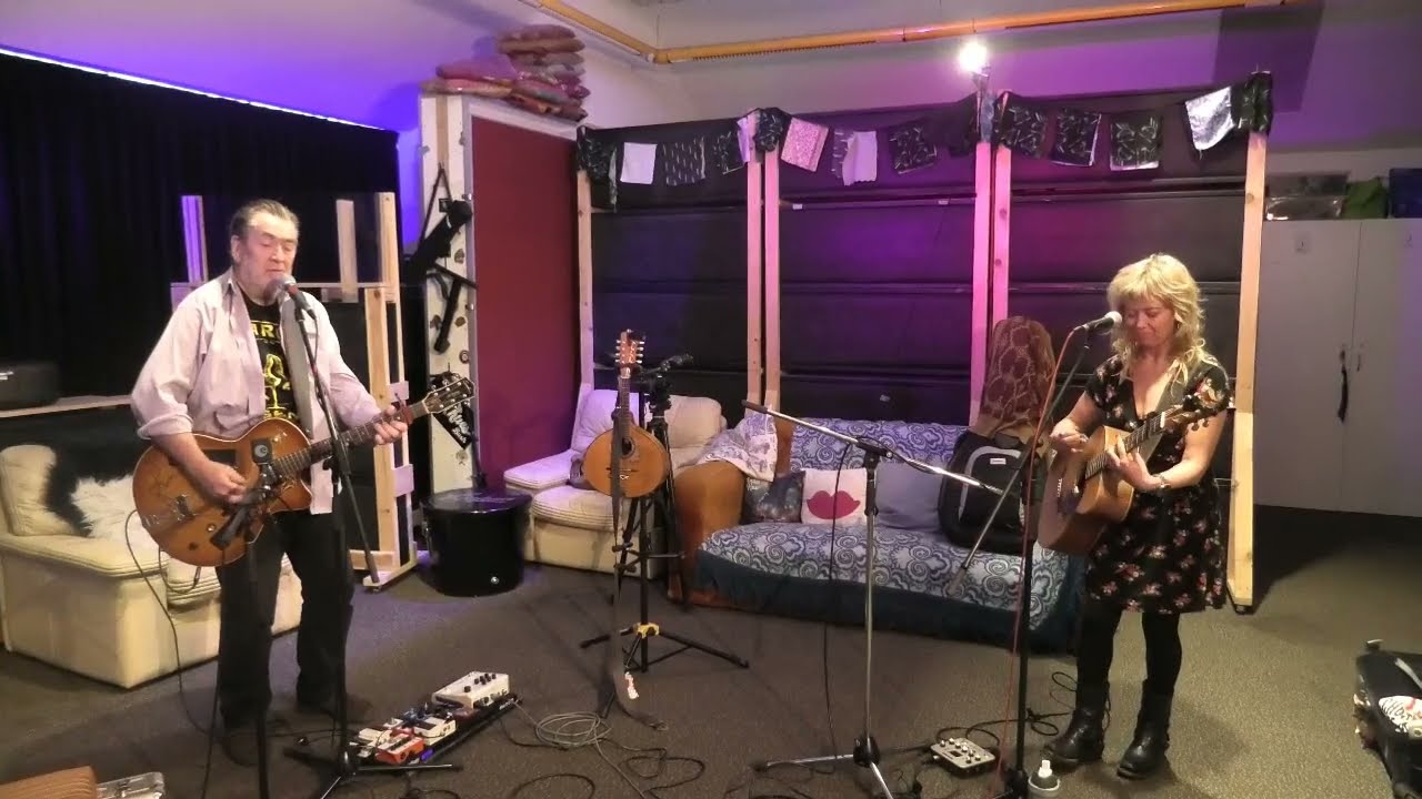 Mick Thomas' Roving Commission : live session, 2025
