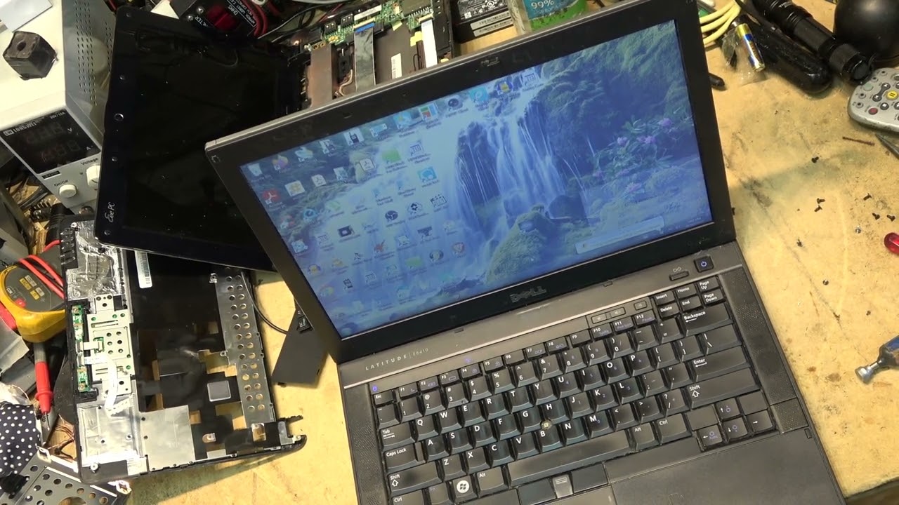 Teardown of an old PC used at a pirate radio station arrr