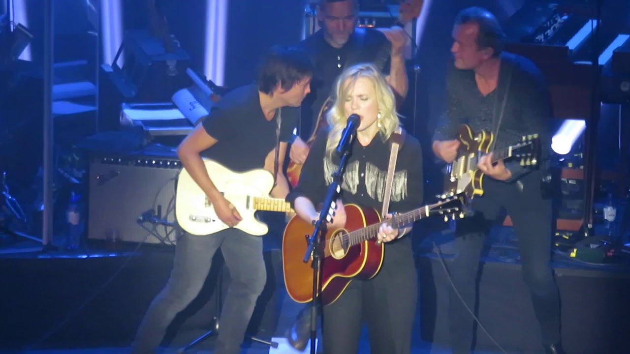 Ilse DeLange Lay your weapons down