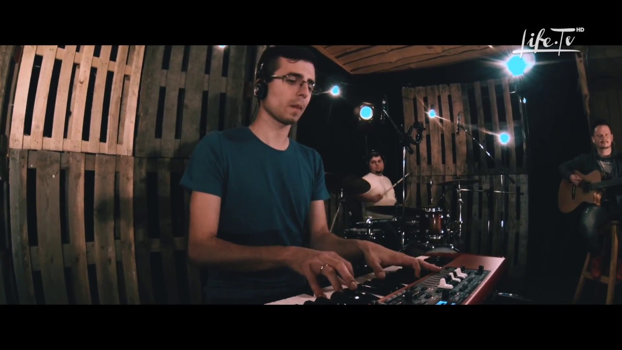 F6 // Sláva nášmu Bohu (Worship s kapelou)