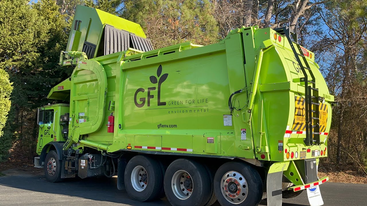 GFL Mack MRU Heil front loader garbage truck
