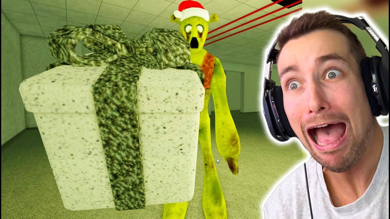 Shrek In The Backrooms (FINDING THE CHRISTMAS PRESENTS)