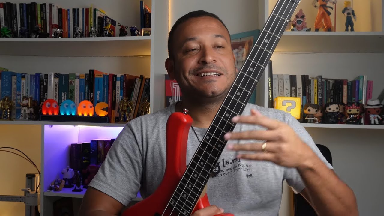 A primeira música que todo baixista aprende