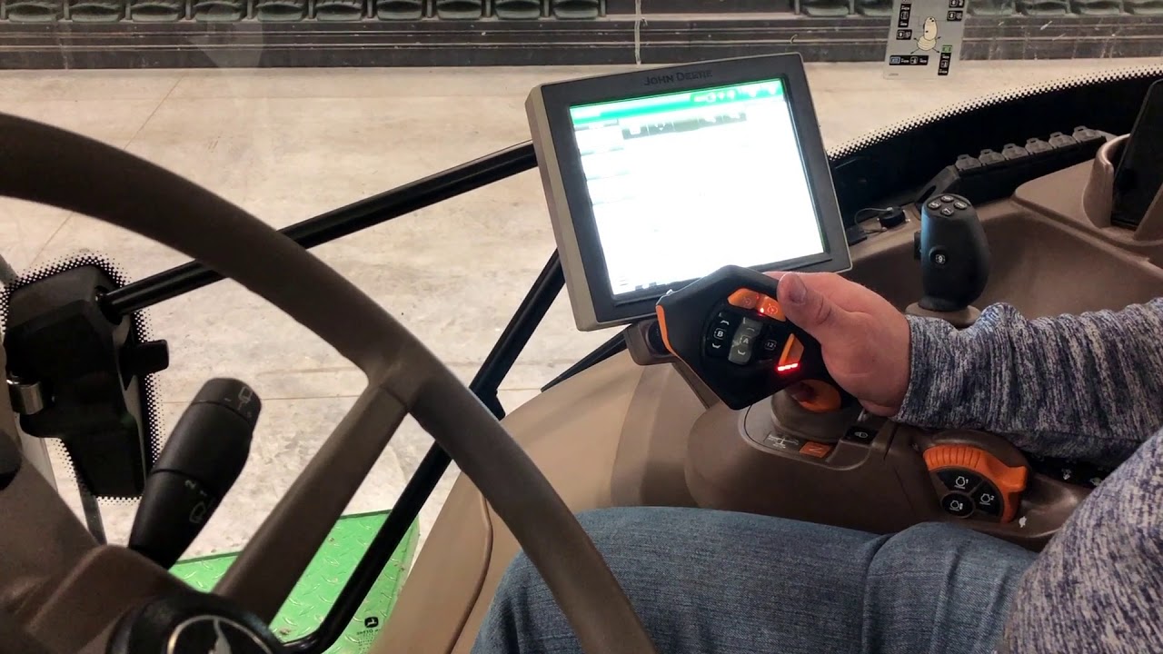 Управление джойстиком John Deere CommandPRO