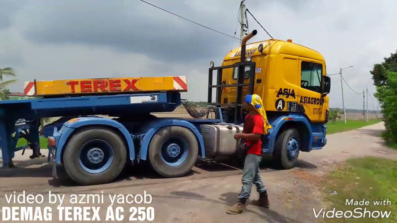 terex demag ac 250 by bang Mat Amiri launching beam at parit penghulu sgai rambai