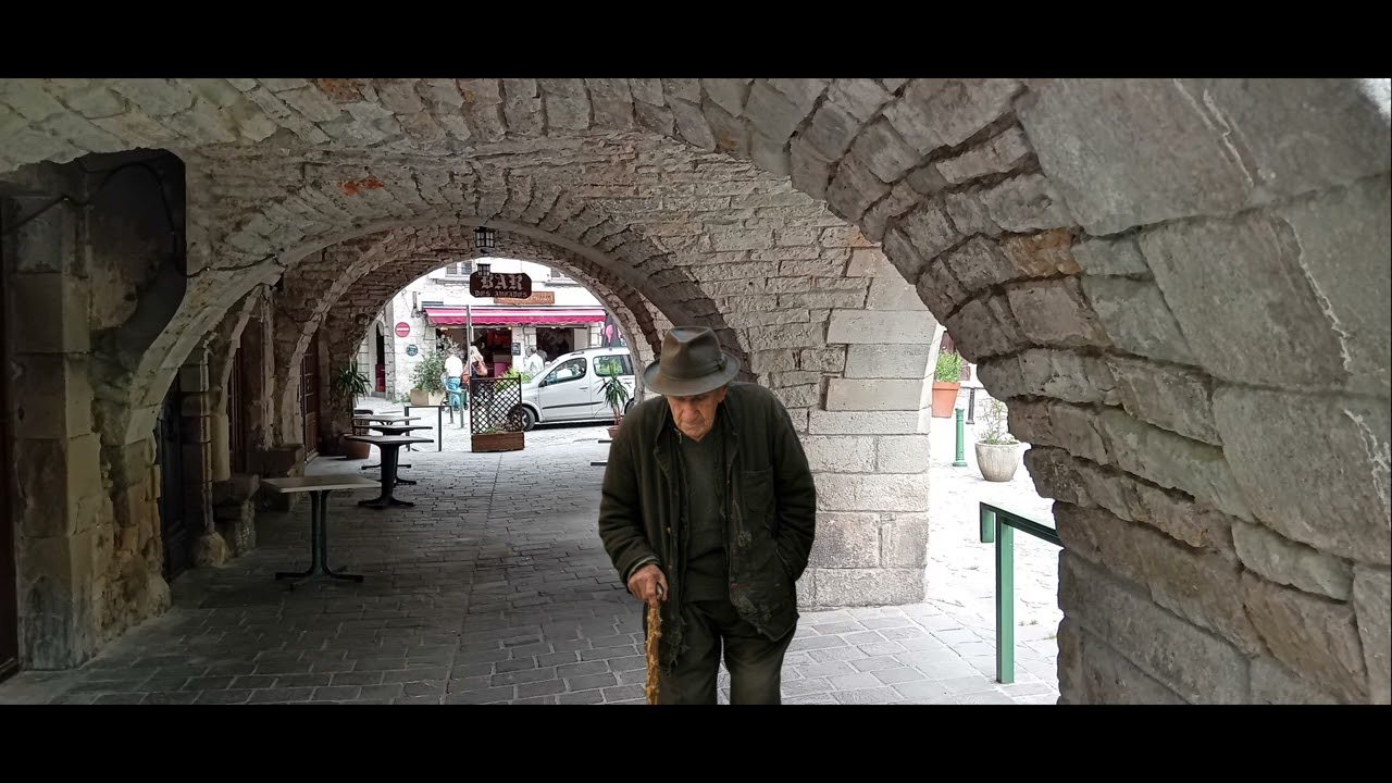 Largentière - Ardèche - Le charme du médiéval sur le bord de la Ligne