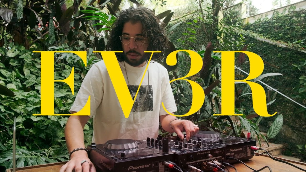Brasilidades - ( Caetano, Originais do Samba, Luiz Gonzaga e etc ) Por EV3R