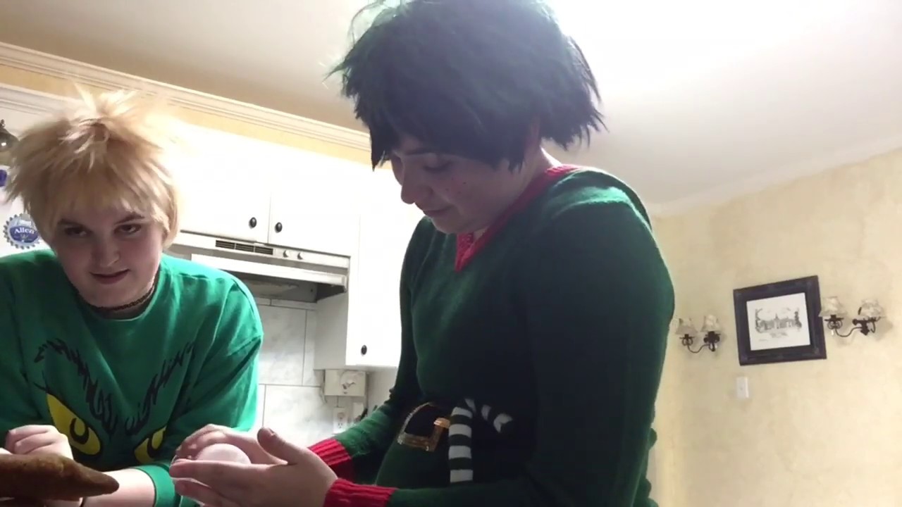 “Whaaaas, panic, and burnt cookies” Bakudeku bakes cookies