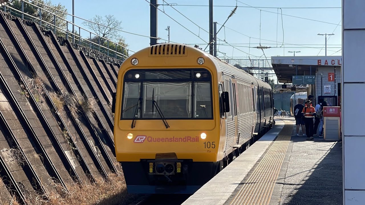 Afternoon trains at Eagle Junction 