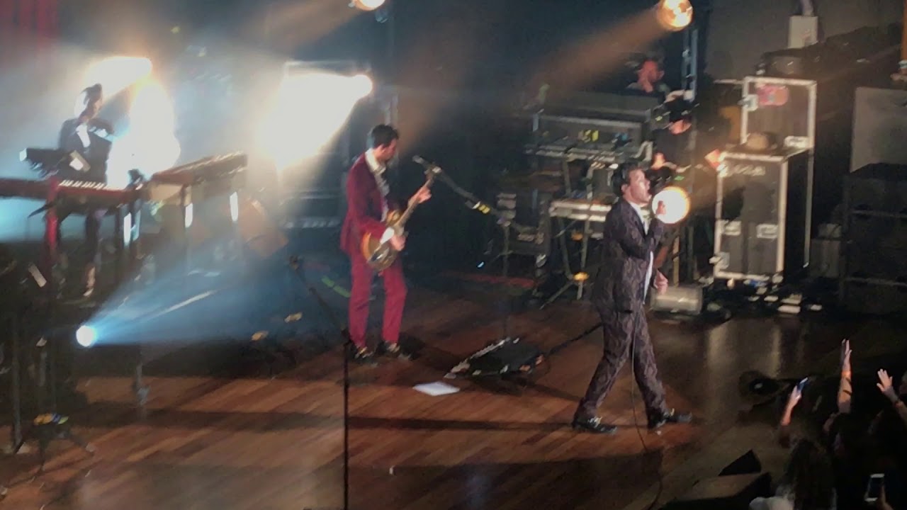 Harry Styles - Kiwi (Live at the Ryman in Nashville)