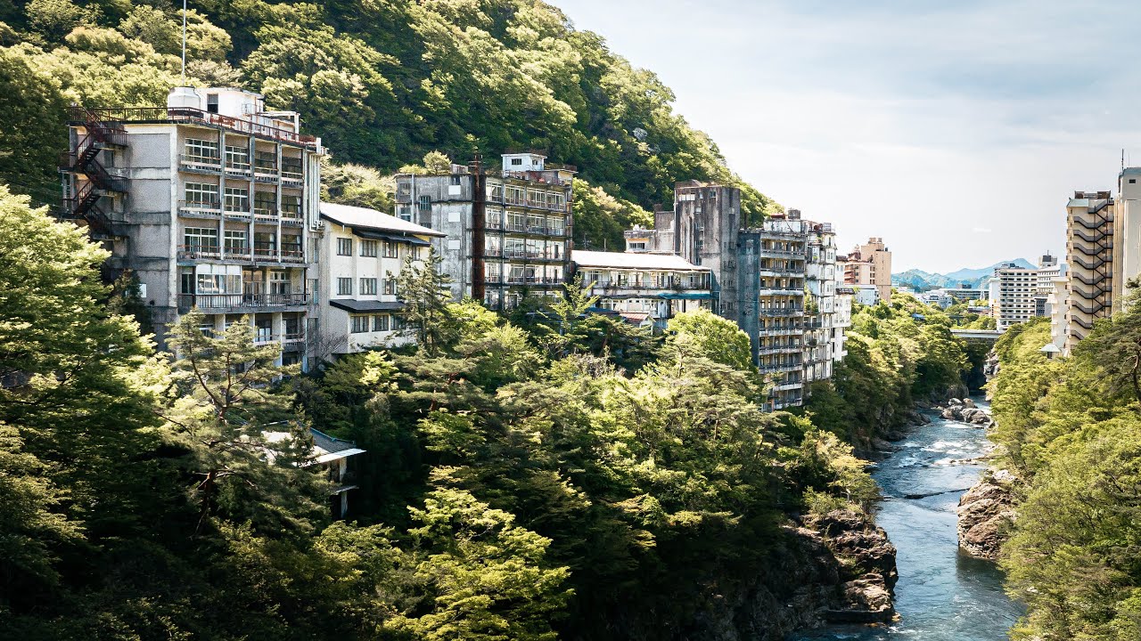 ABANDONED JAPANESE GHOST TOWN With Luxury 5 Star Resorts | GHOST PALACE OF JAPAN