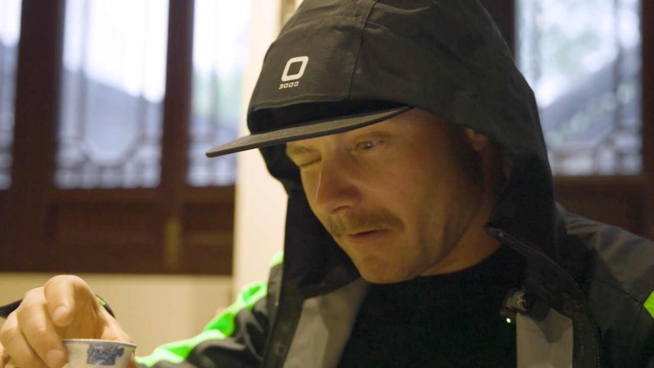 Chinese Tea Roulette | ft. Valtteri Bottas and Zhou Guanyu