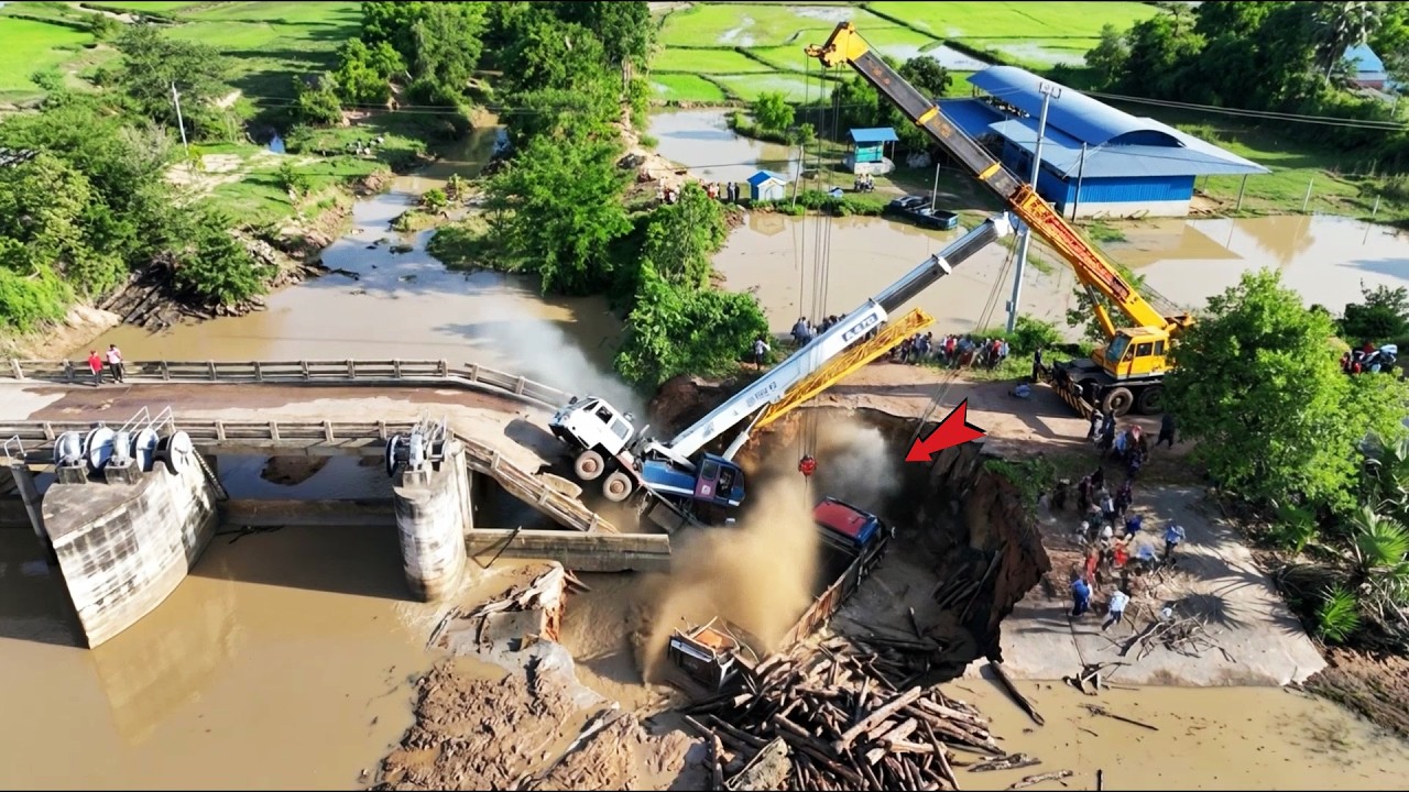 Epic Truck Mistakes! Best Compilation Total Idiot Truck Gone Wrong - Skills Rescue Big Crane Truck