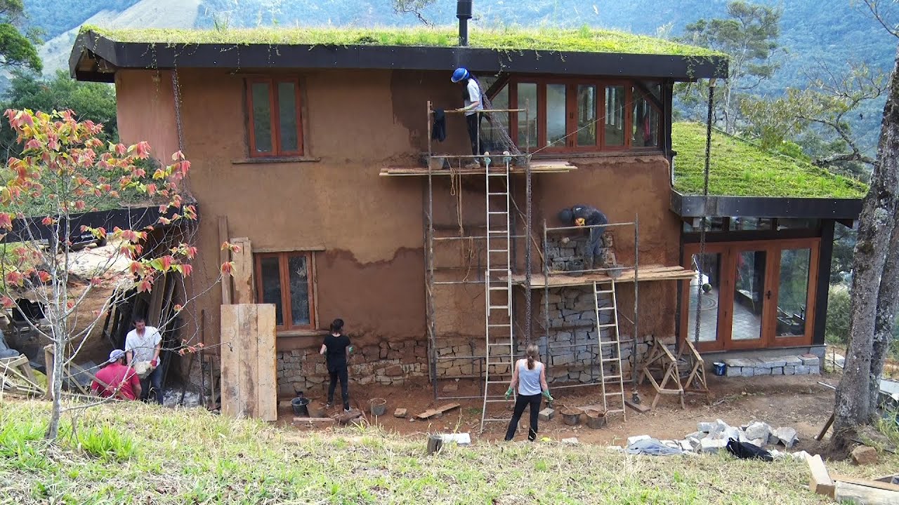 Ecovila criada por um holandês atrai gente do mundo todo a Nova Friburgo || portalmultiplix.com