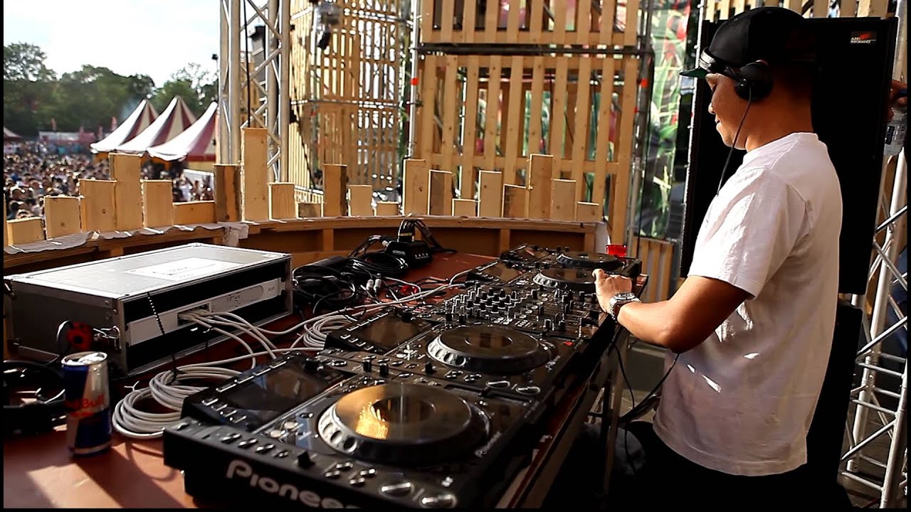 Dj chuckie live @ Zomerkriebels Festival Utrecht 02-07-2011