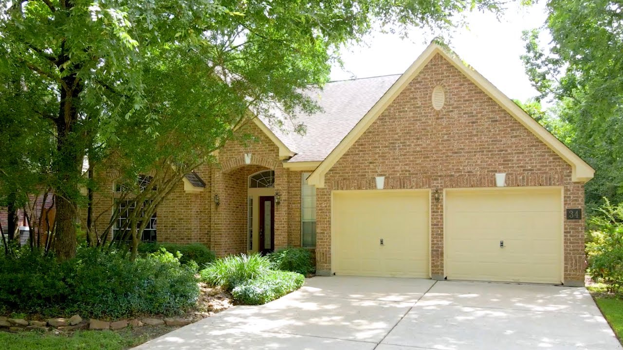 34 N Dragonwood, The Woodlands