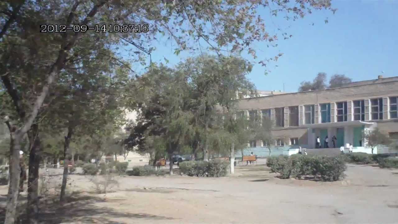 По  26 мкр, возле домов 6, 7, 8, бани и школы №14.