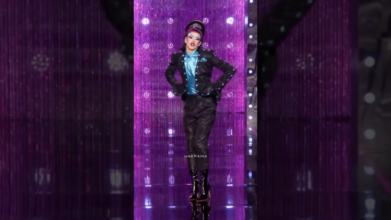 Lydia is giving hospital gown realness. #dragrace #shorts