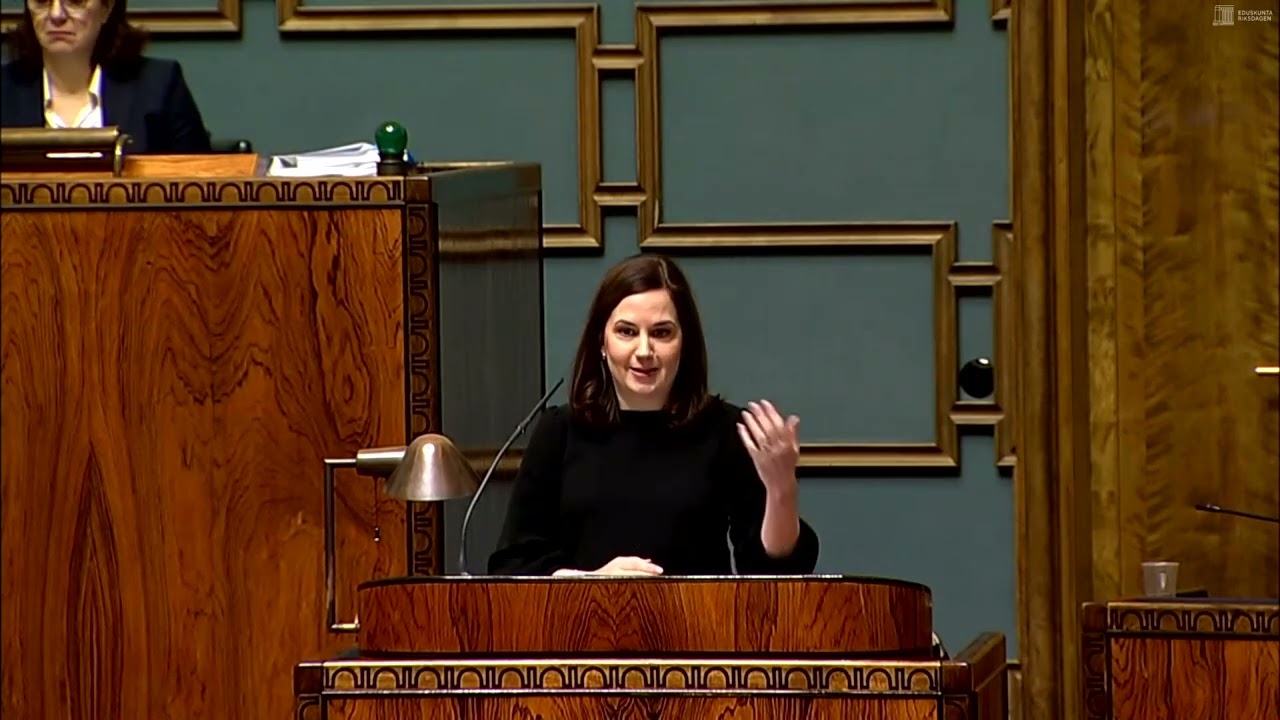 Grahn-Laasonen vie vaikka tuhkatkin pesästä