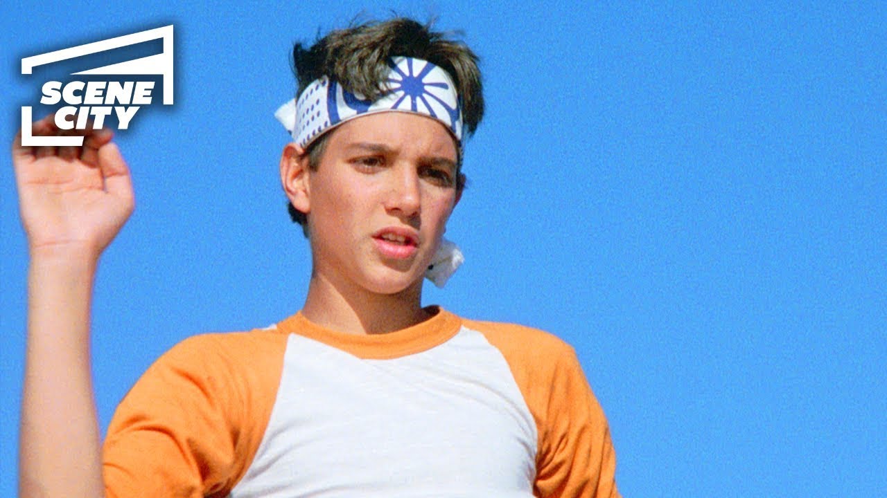 Karate Kid: Strandtraining-Montage/Kranich-Kick (RALPH MACCHIO, PAT MORITA Szene 4K ULTRA HD)