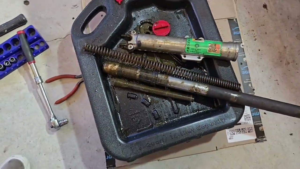 Pt3 - Fork Rebuld - 1970 CB450 Poor Man's Restoration