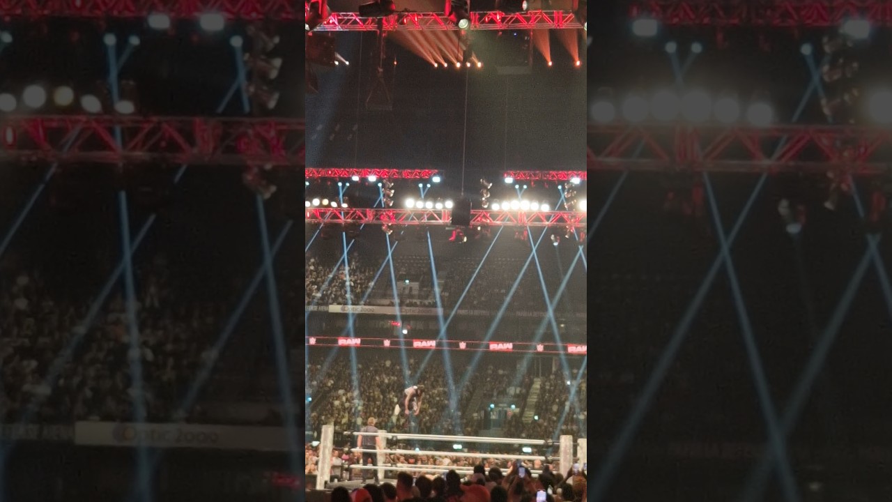 WWE RAW 🇨🇵 Dominik Mysterio wins I'm going completely crazy 🤣