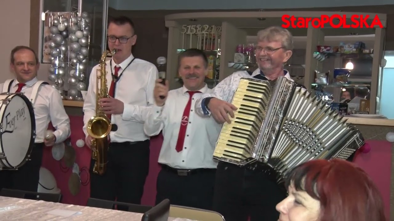 Stąporków KARNAWAŁOWO ~ Mirek STAŃCZYK uwielbia śpiewać wesołe przyśpiewki i bawić GOŚCI