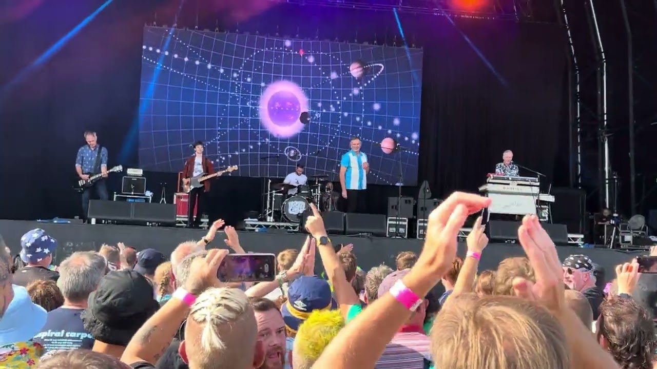 Inspiral Carpets - This is How It Feels | Victorious Festival 2023