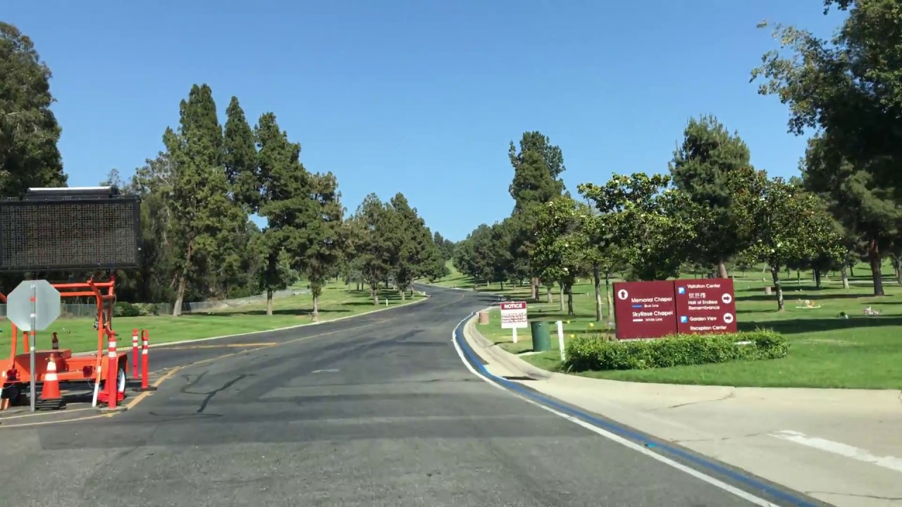 Driving in Rose Hills Memorial Park - Gate 1