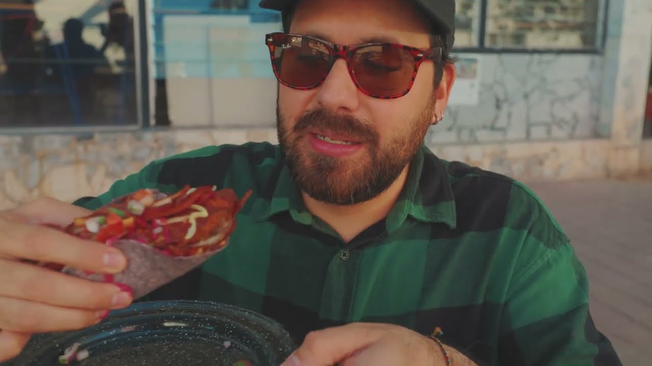 EL RIBEREÑO, MARISCOS Y BALLENAS DE BARRIO | Strert Food Mazatlán
