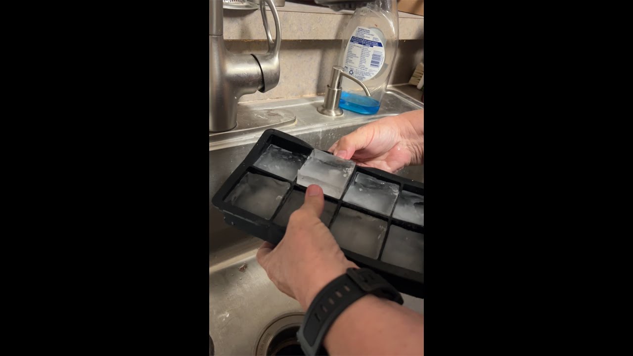 glacio Ice Cube Trays Silicone - Large Ice Tray Molds Review