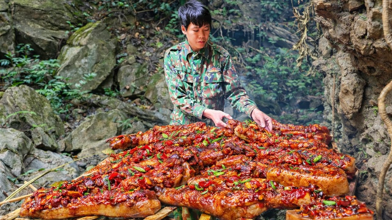 Tracking Giant Wild Boar Alone | Hunt, Harvest & Preserve Meat for Survival in Forest