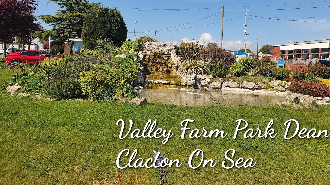 walk around the park dean valley farm site clacton on sea 2023