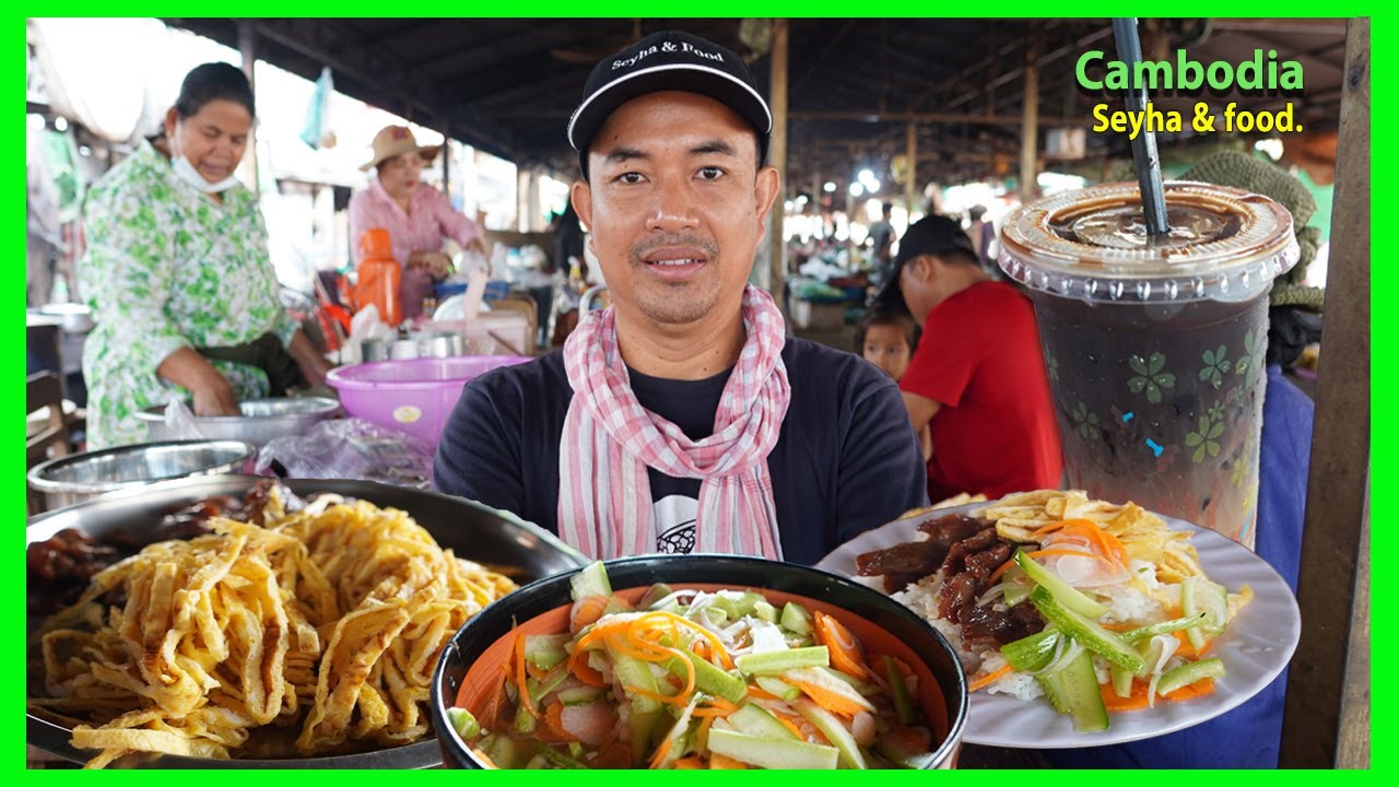 Sandan Market Street Food Tour! Pork Rice + Yummy Eggs On Top! Breakfast In Local Market.