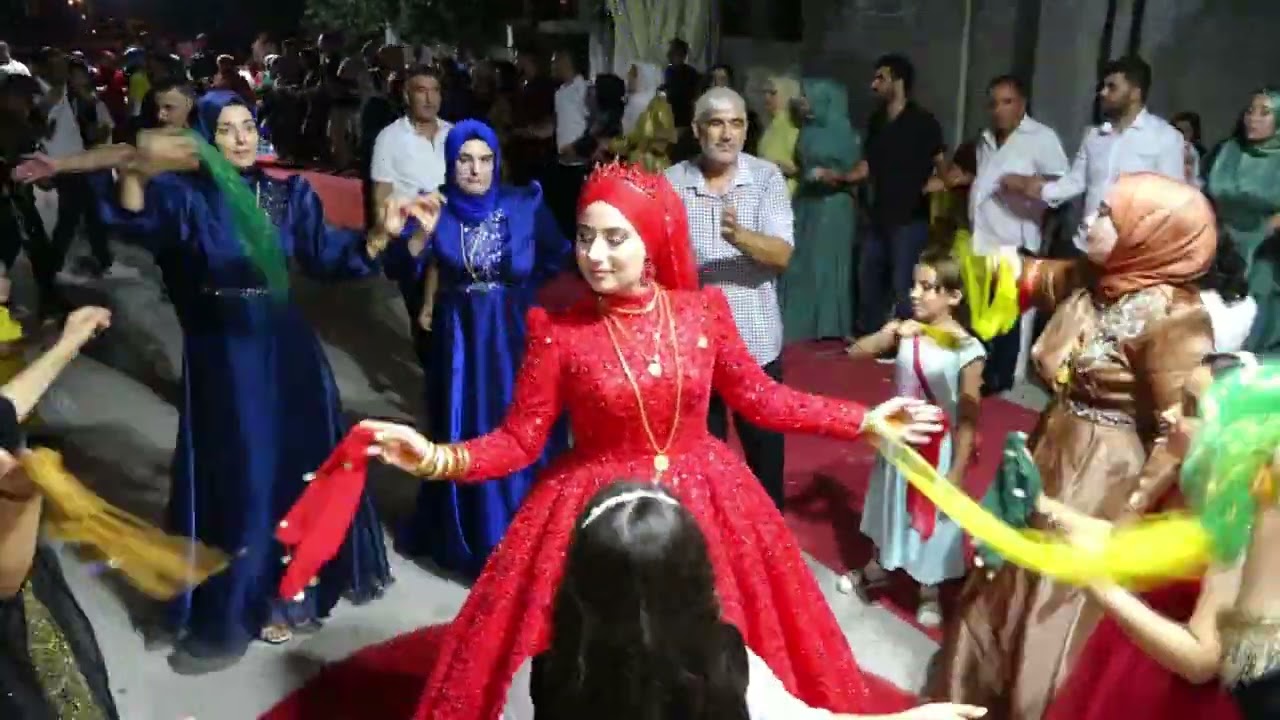 Gökhan ile Ayşe Sıla düğün kına 2